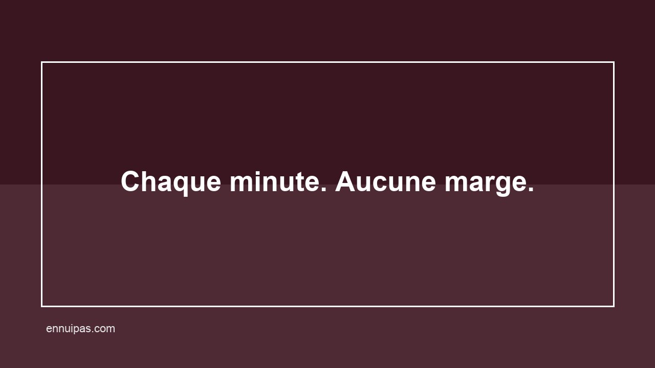 Écran de time-tracking, minuteur rouge, casque sur un bureau vide.